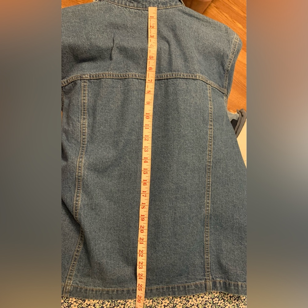 Women’s Denim & Co Embroidered Jean Jacket - Picture 7 of 8